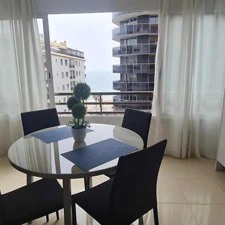 Piso - 2º Linea Apartmán *